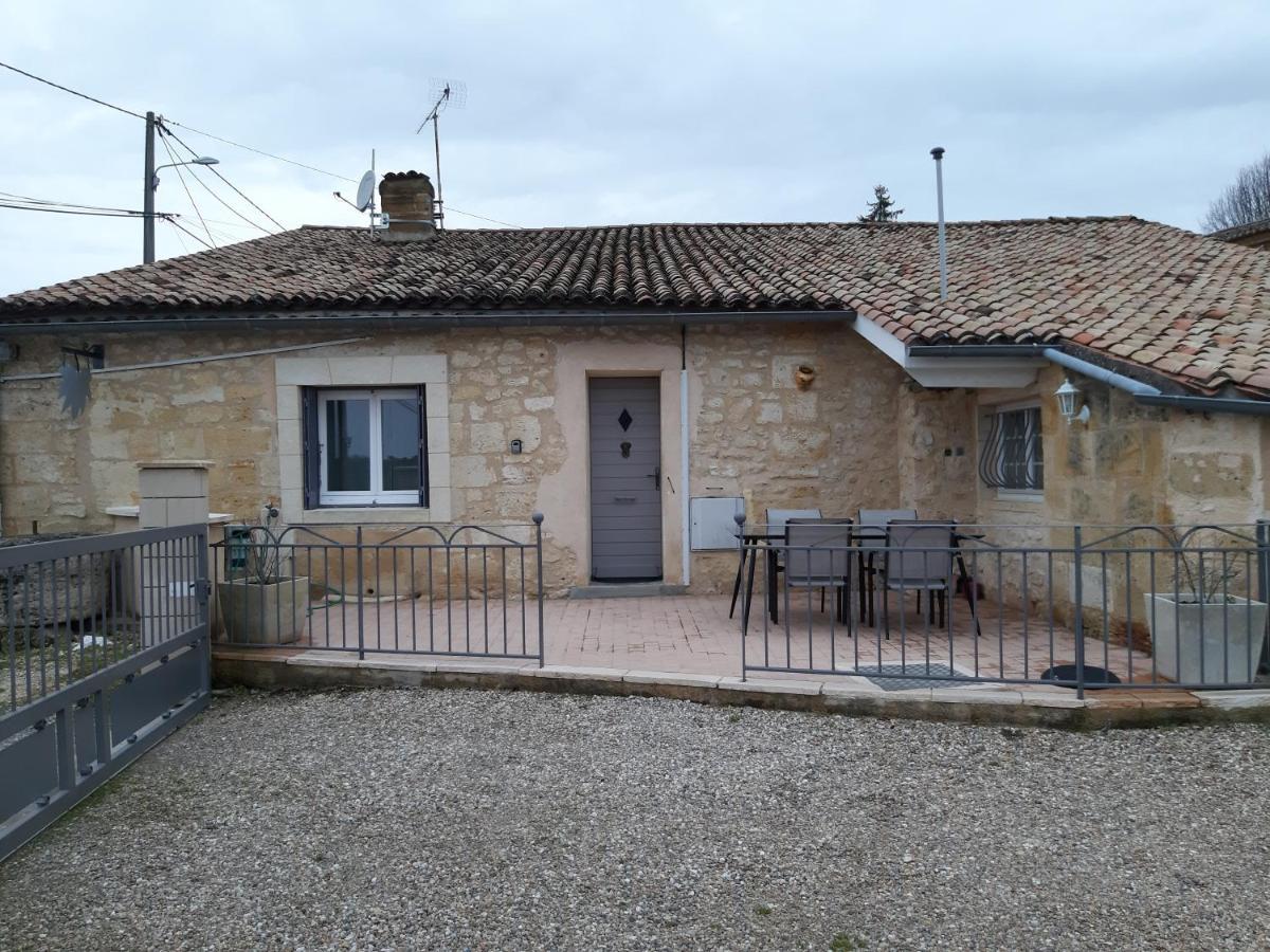 Gite Les Deux Meules Sainte-Colombe  Luaran gambar